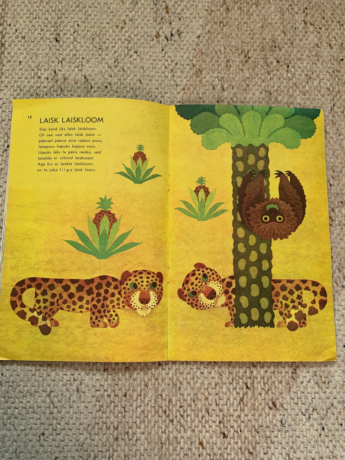 Vintage Estonian Children's Book - KÄBI KÄBIHÄBI - Gorgeous illustrations - 1977