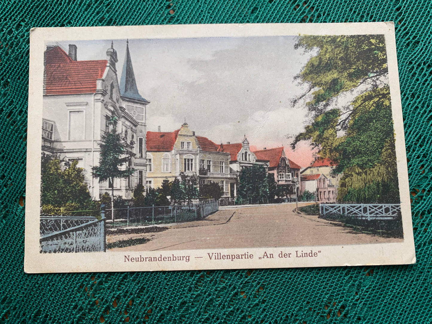 Old postcard - Neubrandenburg - Villenpartie „An der Linde" - Germany - early 1900's