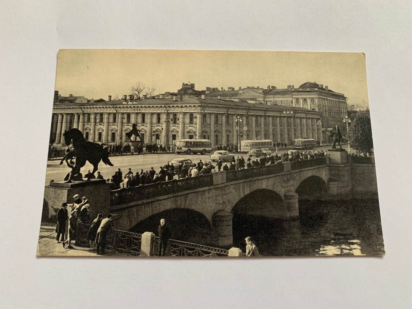 Soviet-time postcard for collecting - Leningrad view card - Anichkov Bridge - 1968 - postally unused