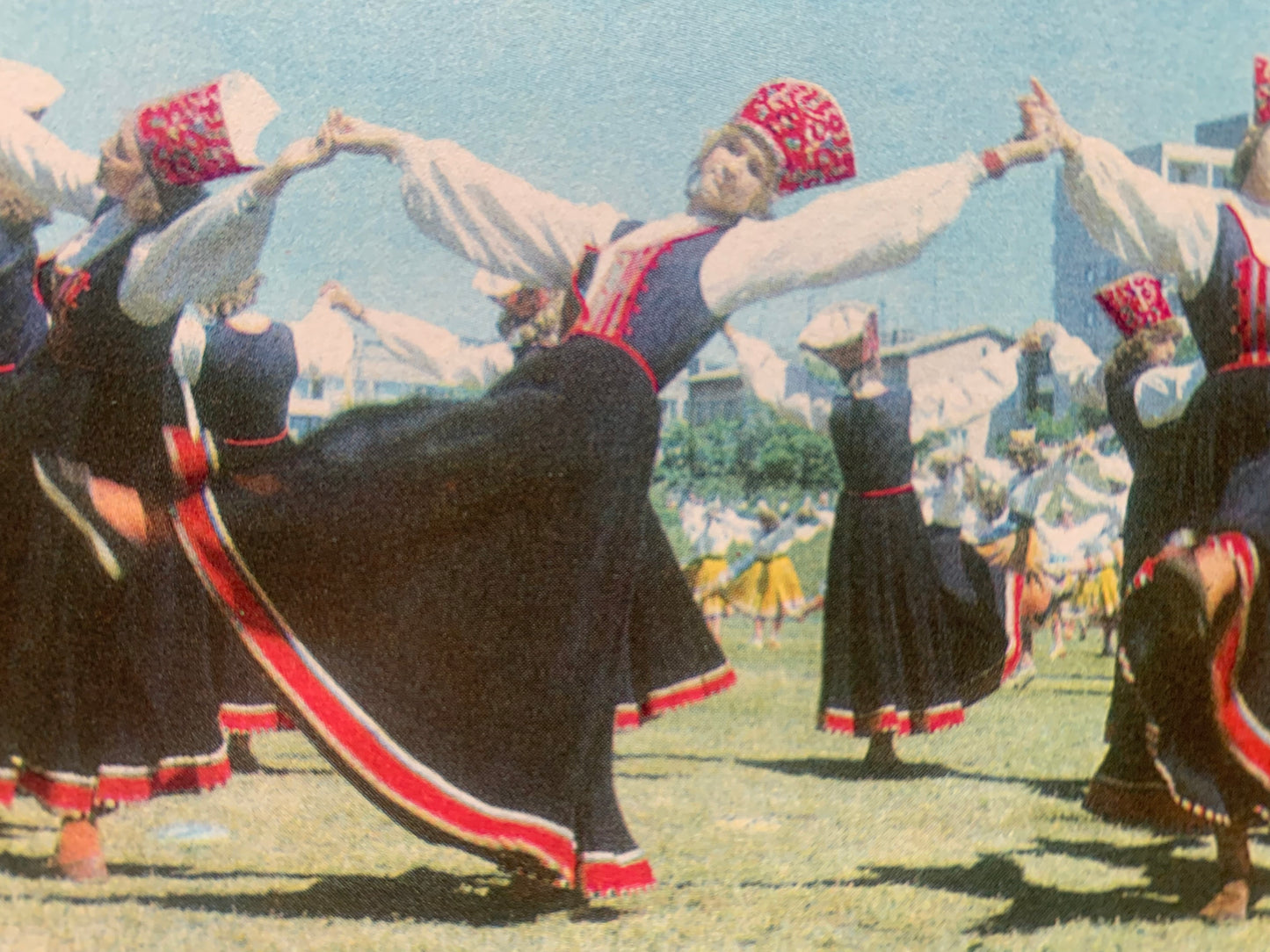 Estonian Dance And Song Festival postcard - Girls and women are dancing in Estonian Folk Dresses - 1975 - unused