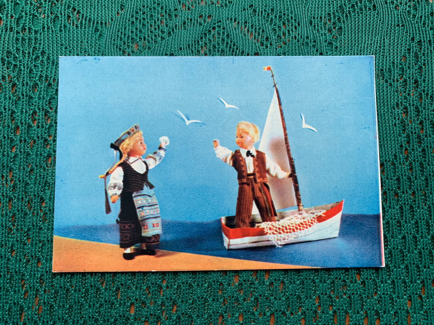 Soviet art postcard - BON VOYAGE (Dolls in Lithuanian national costumes) - Artists E.Borisova and E.Askinazi - 1967 - unused