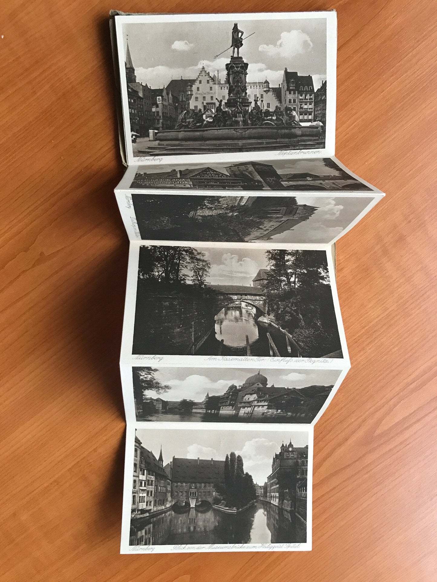 Antique postcards of old Nürnberg/Nuremburg in Germany - Full set of 20 vintage view cards with detachable cover - 1930s - unused postcards