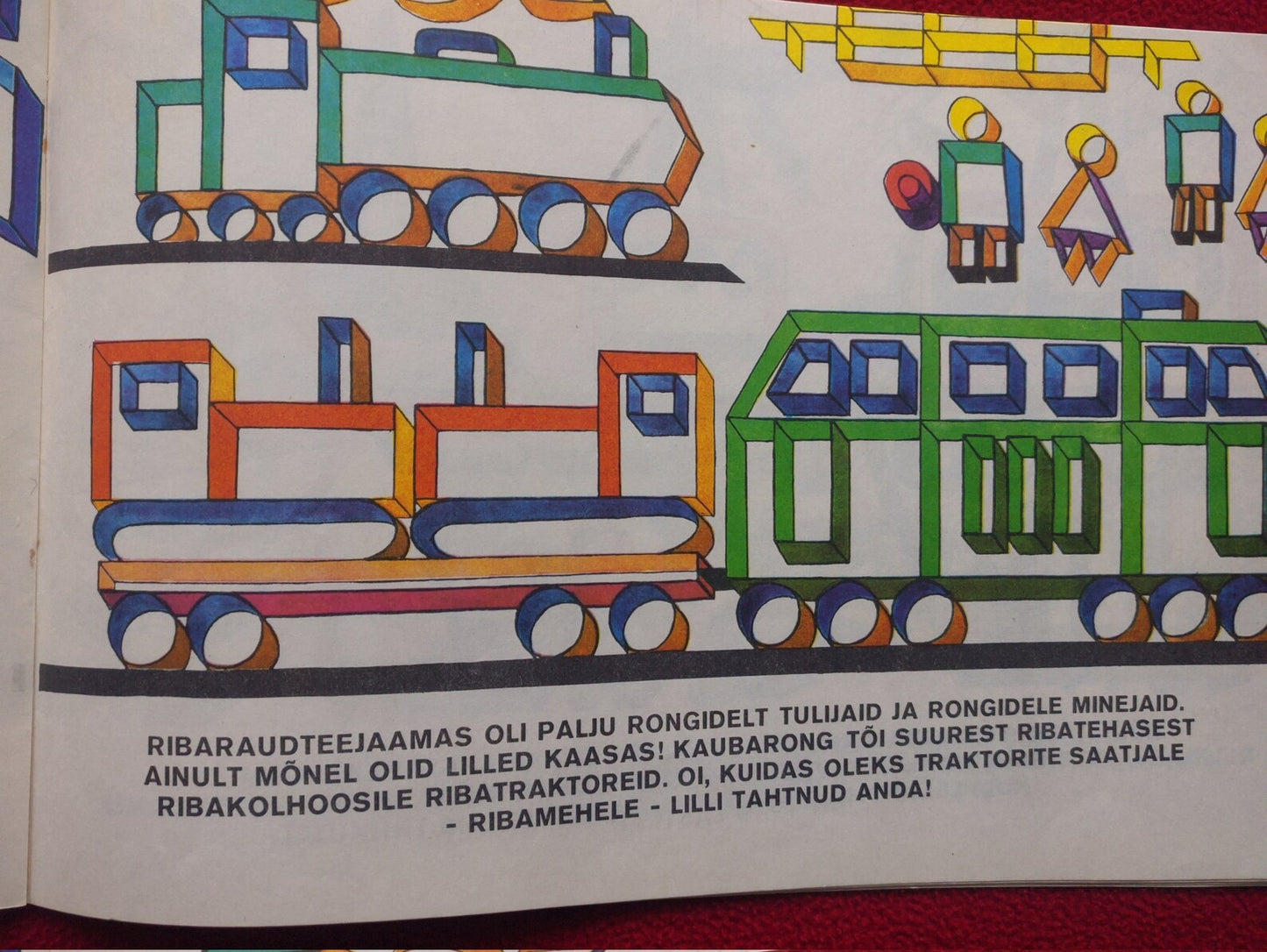 Estonian Children's Craft book - LETS MAKE PAPER MOSAIC from paper stripes - Printed in 1970 - USSR