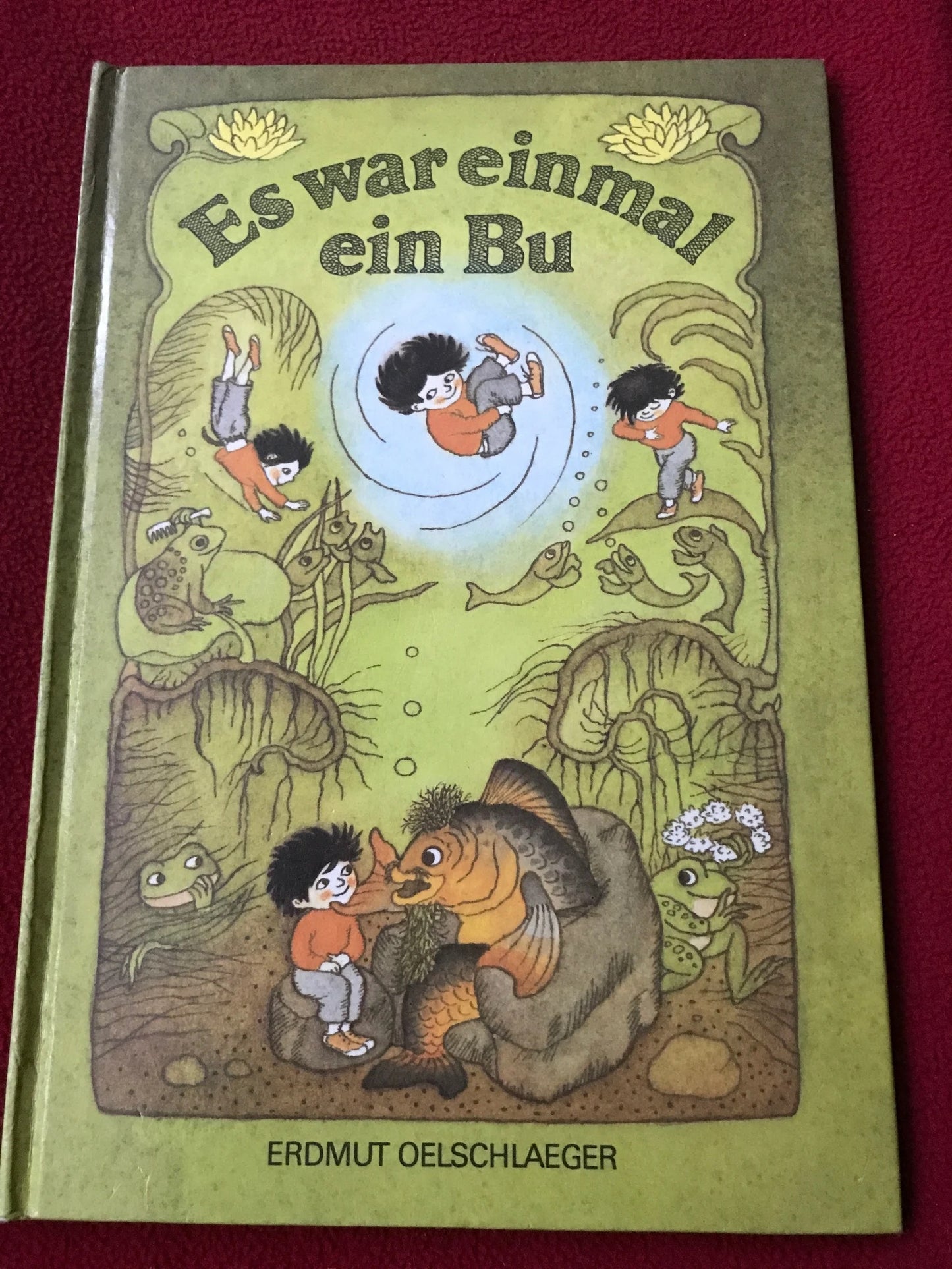 Vintage DDR (1988) children's book "Once upon a time there was a Bu" - Es war einmal ein Bu - Primer book in German. Gorgeous illustrations.