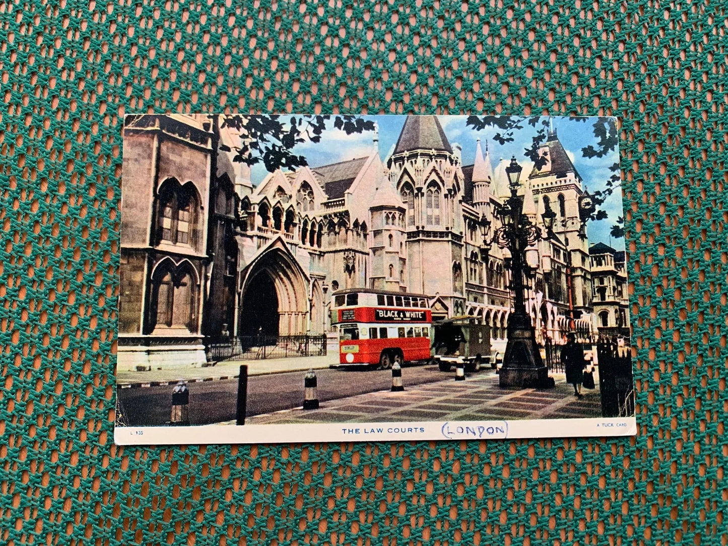 Old postcard - Antique postcard - THE LAW COURTS (LONDON) - Raphael Tuck + Sons - The Rapholette Series - England - early 1900's