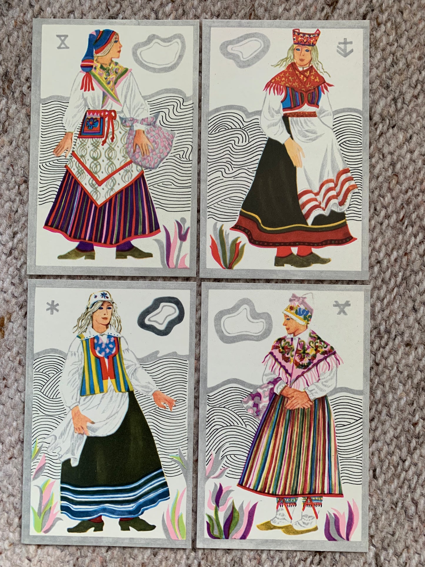 Vintage set of 12 Estonian art postcards - Artist V.Tolli - Women in Estonian Folk costumes - 1973 - unused