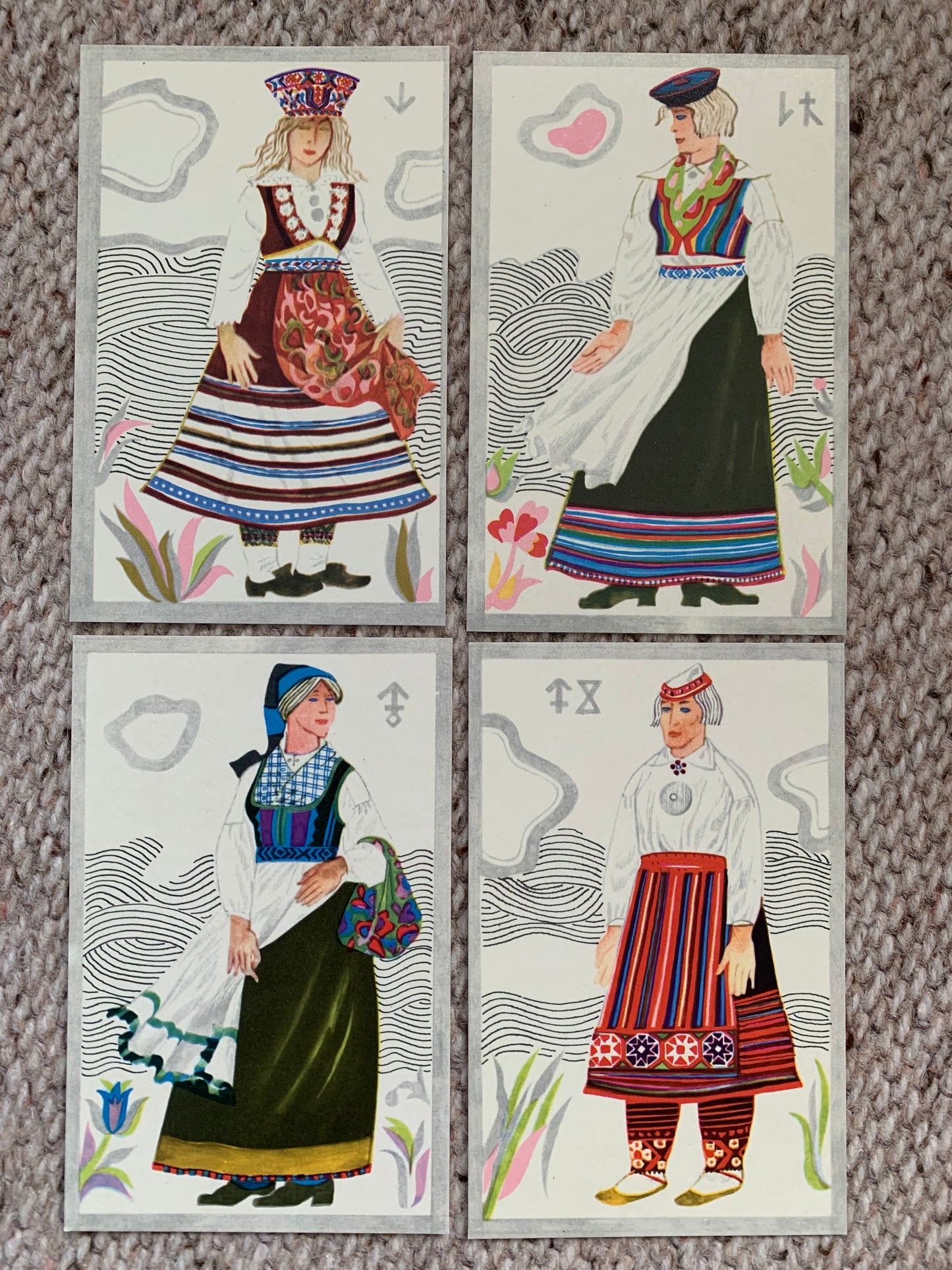 Vintage set of 12 Estonian art postcards - Artist V.Tolli - Women in Estonian Folk costumes - 1973 - unused