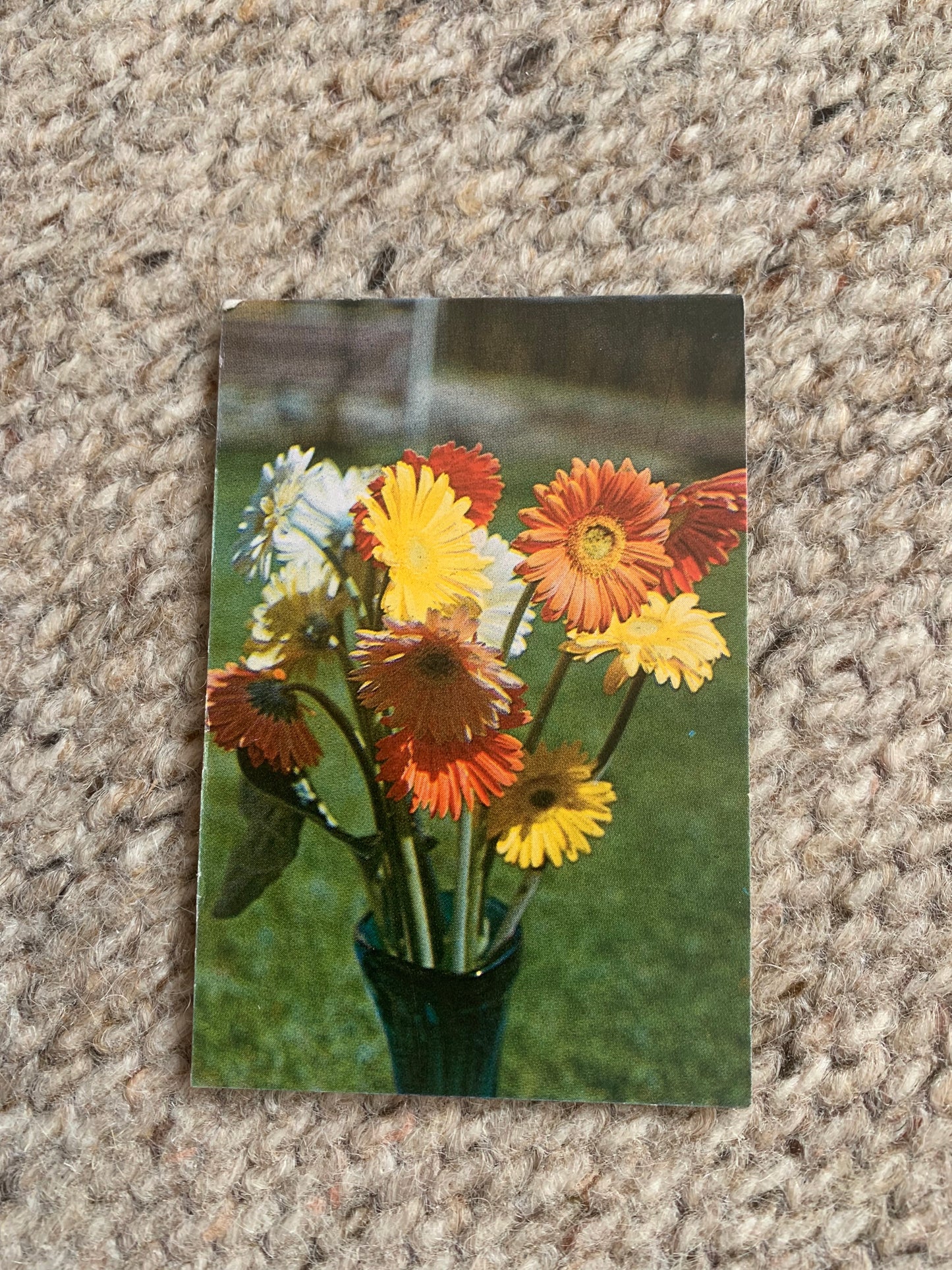 Estonian Soviet-time pocket calendar for the year 1990 - Flowers in vase