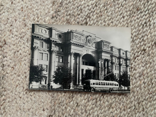 Soviet-time postcard for collecting - USSR view card - Minsk - Post Office - 1957 - postally unused