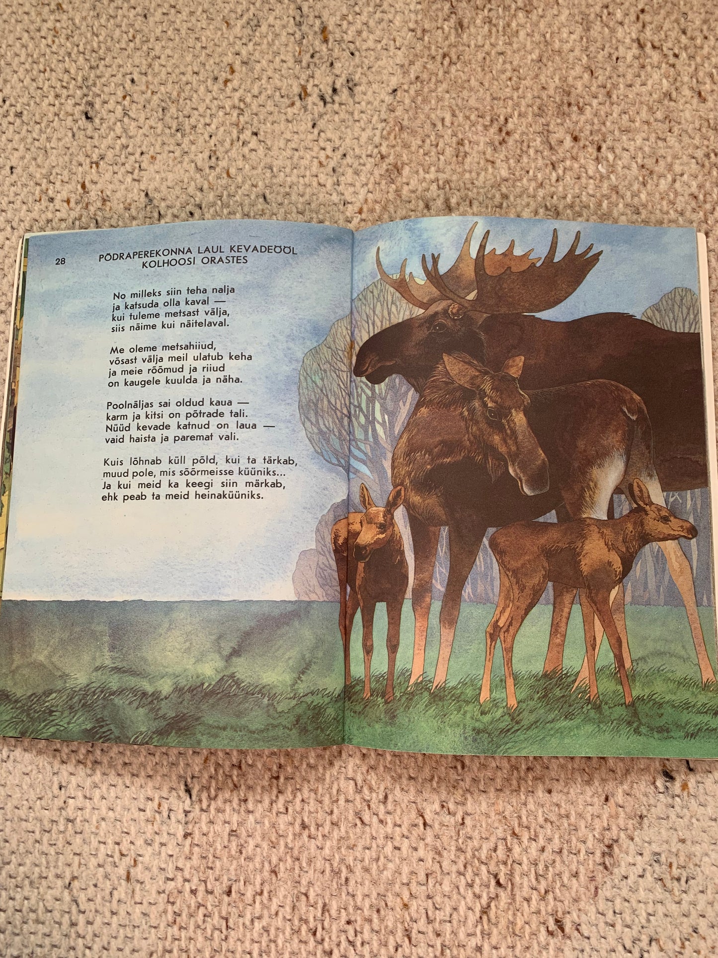 Vintage Estonian Children's Book - SONGS BY ANIMALS - LOOMALAULUD - Gorgeous illustrations - 1987