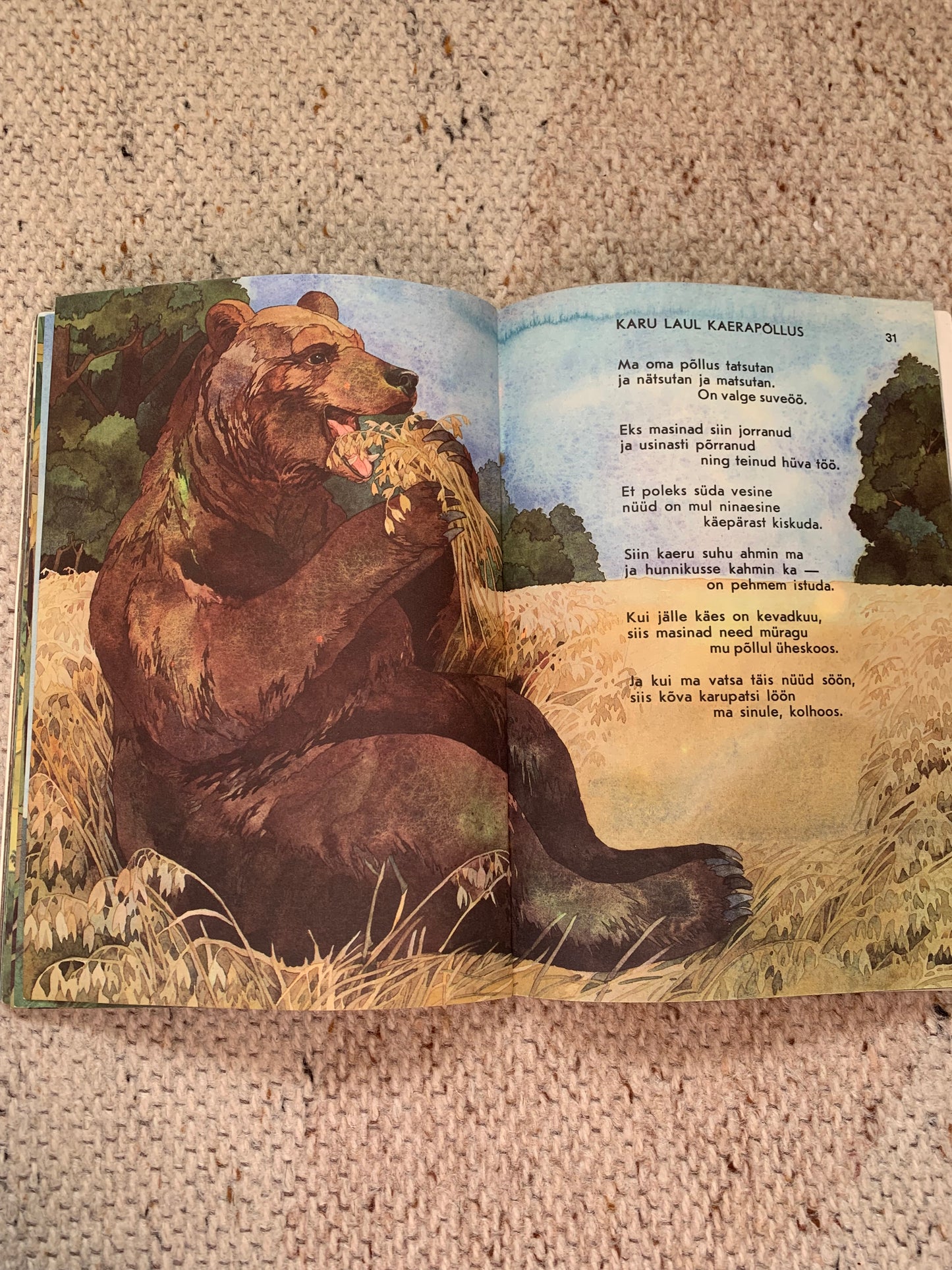 Vintage Estonian Children's Book - SONGS BY ANIMALS - LOOMALAULUD - Gorgeous illustrations - 1987