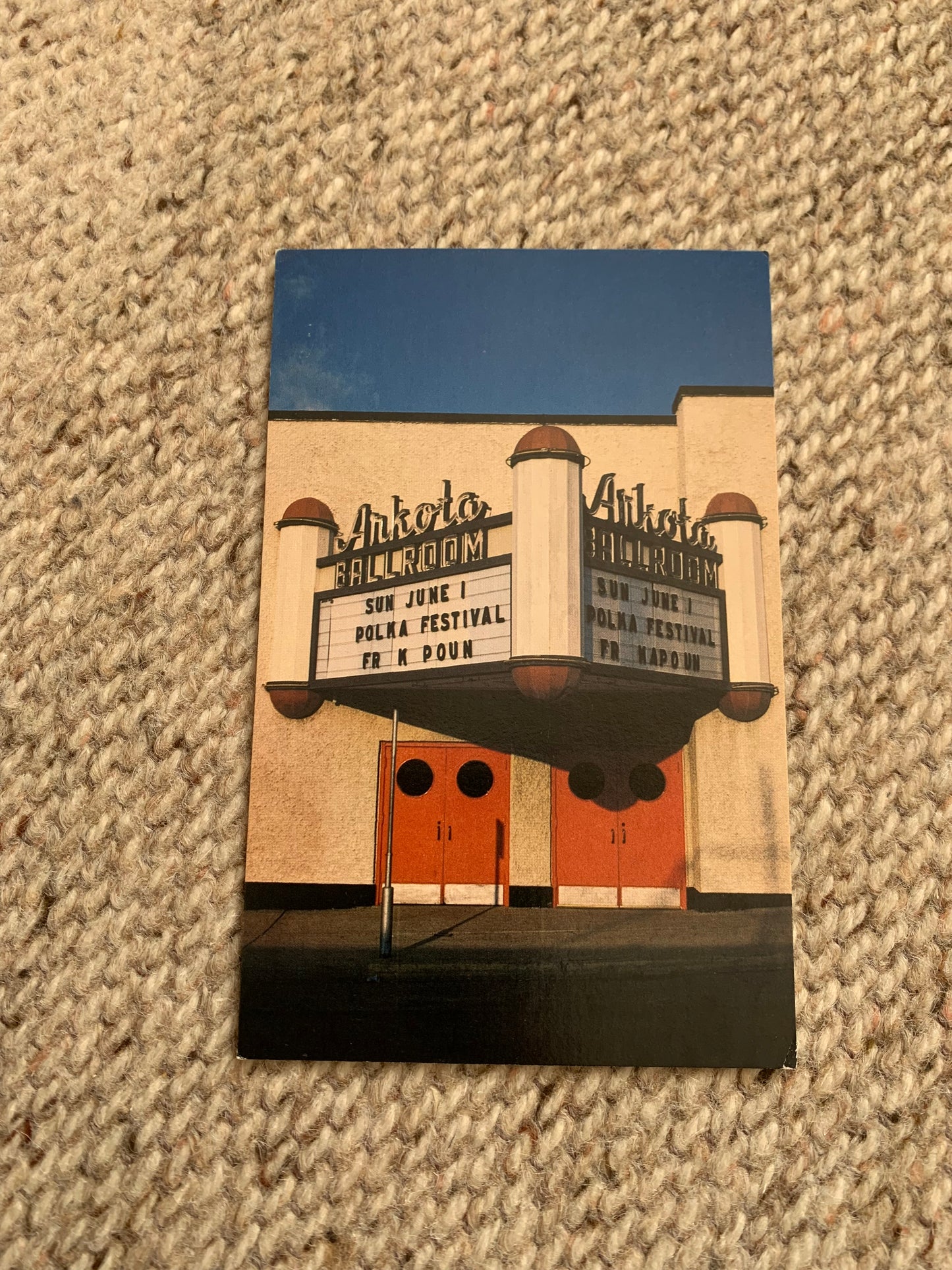 USA postcard - VIEW FROM BETTY BROWN'S - ARKOTA BALLROOM - SIOUX FALLS - SOUTH DAKOTA - 1980 - Unused