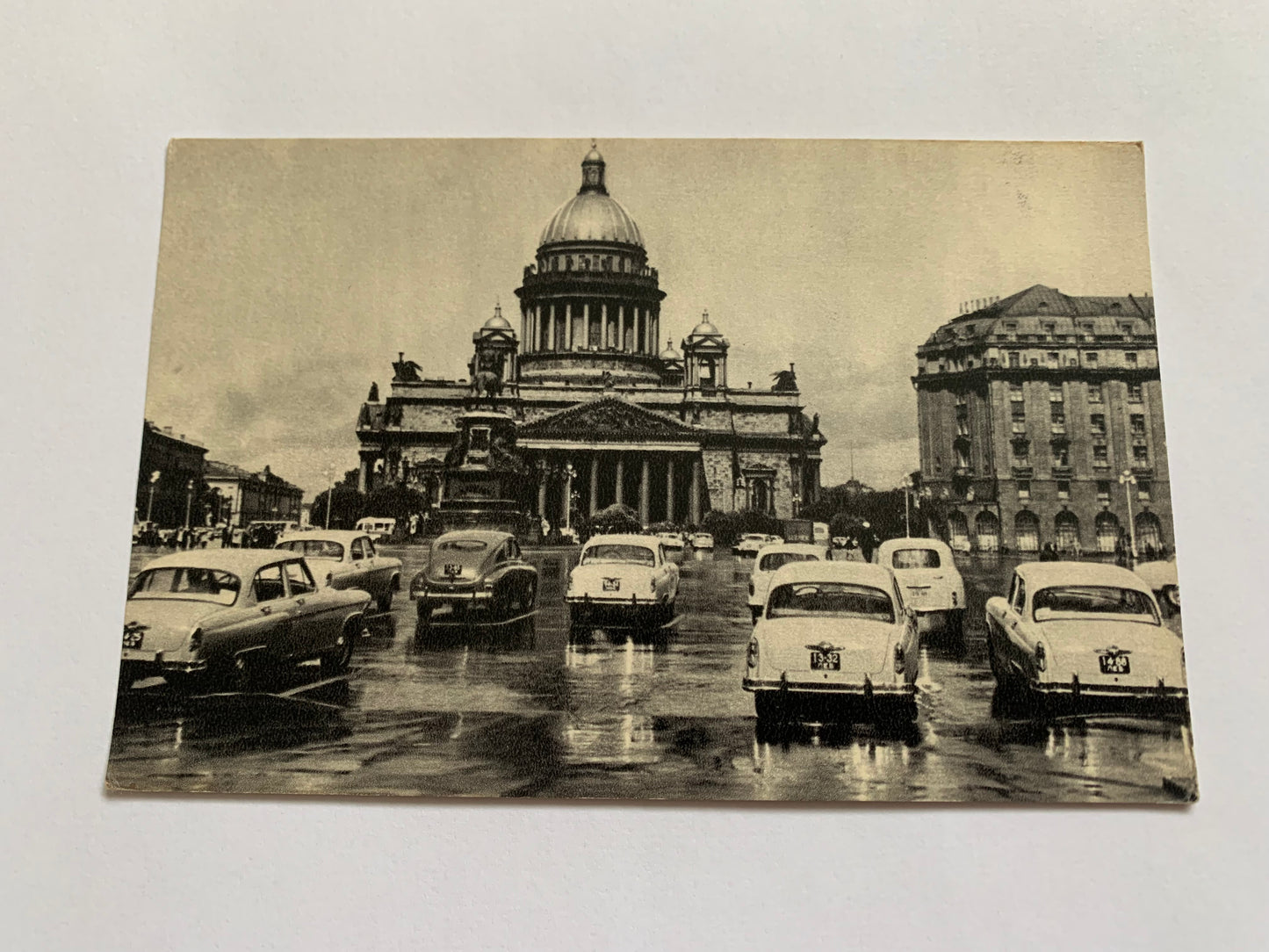 Soviet-time postcard for collecting - Leningrad view card - Isaakiyevskaya (St. Isaac) Square - 1968 - postally unused
