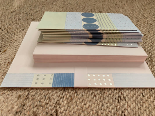 Vintage Stationery Set in Gift Box - Letter paper - Note cards - Envelopes - Unicef