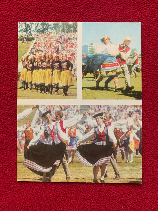 Estonian Dance And Song Festival postcard - Girls and women are dancing in Estonian Folk Dresses - 1975 - unused