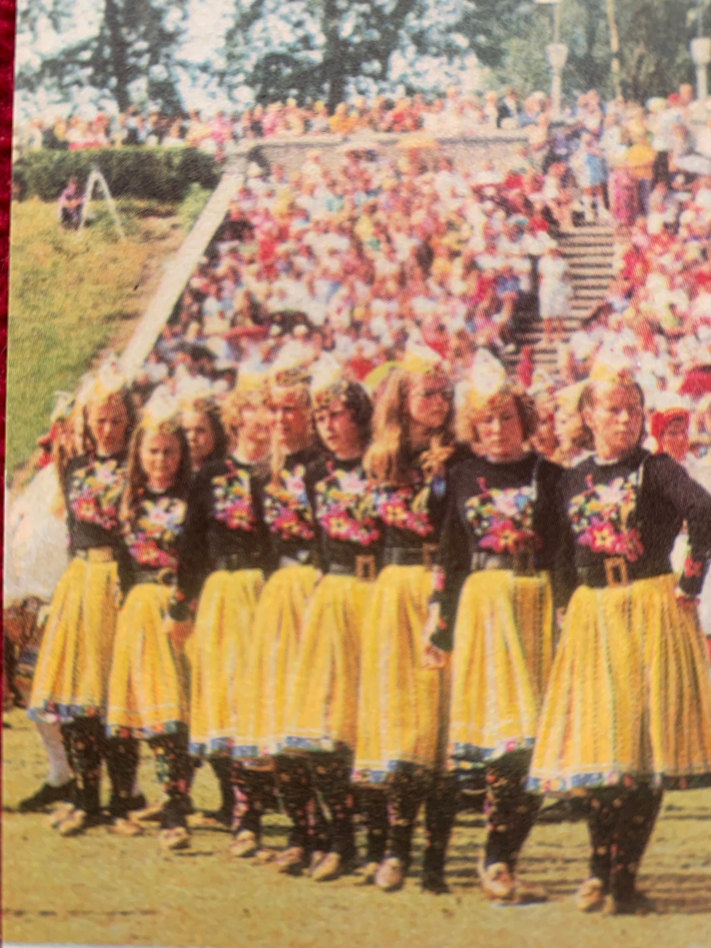 Estonian Dance And Song Festival postcard - Girls and women are dancing in Estonian Folk Dresses - 1975 - unused