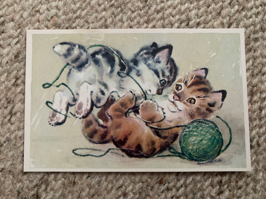 Russian art postcard - Artist L.Gamburger - Playing Kittens - Animal postcard - Printed in USSR - 1970 - unused