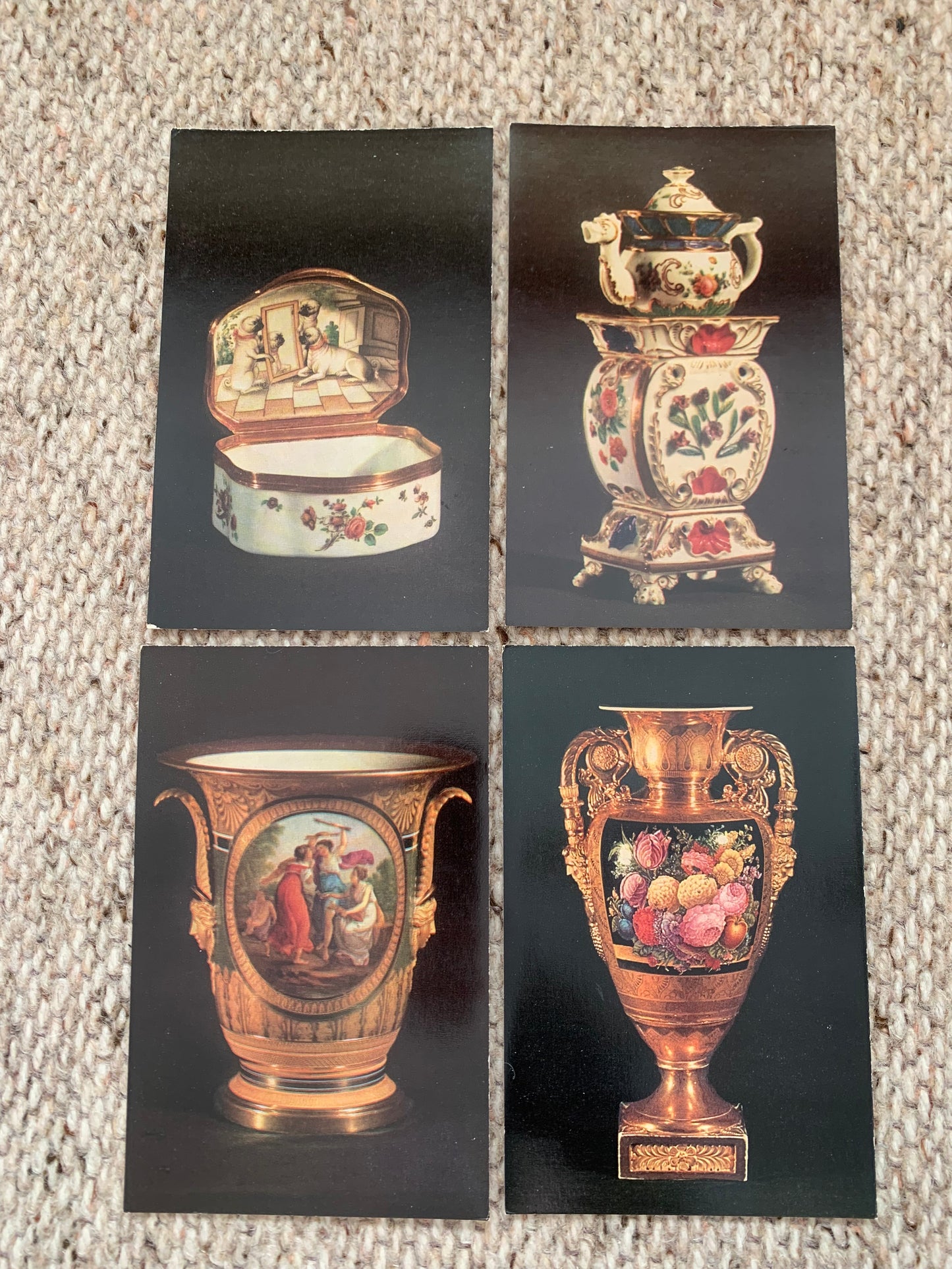 Vintage set of 16 colourful postcards - RUSSIAN PORCELAIN IN THE COLLECTION OF THE HERMITAGE MUSEUM - 1970 - unused