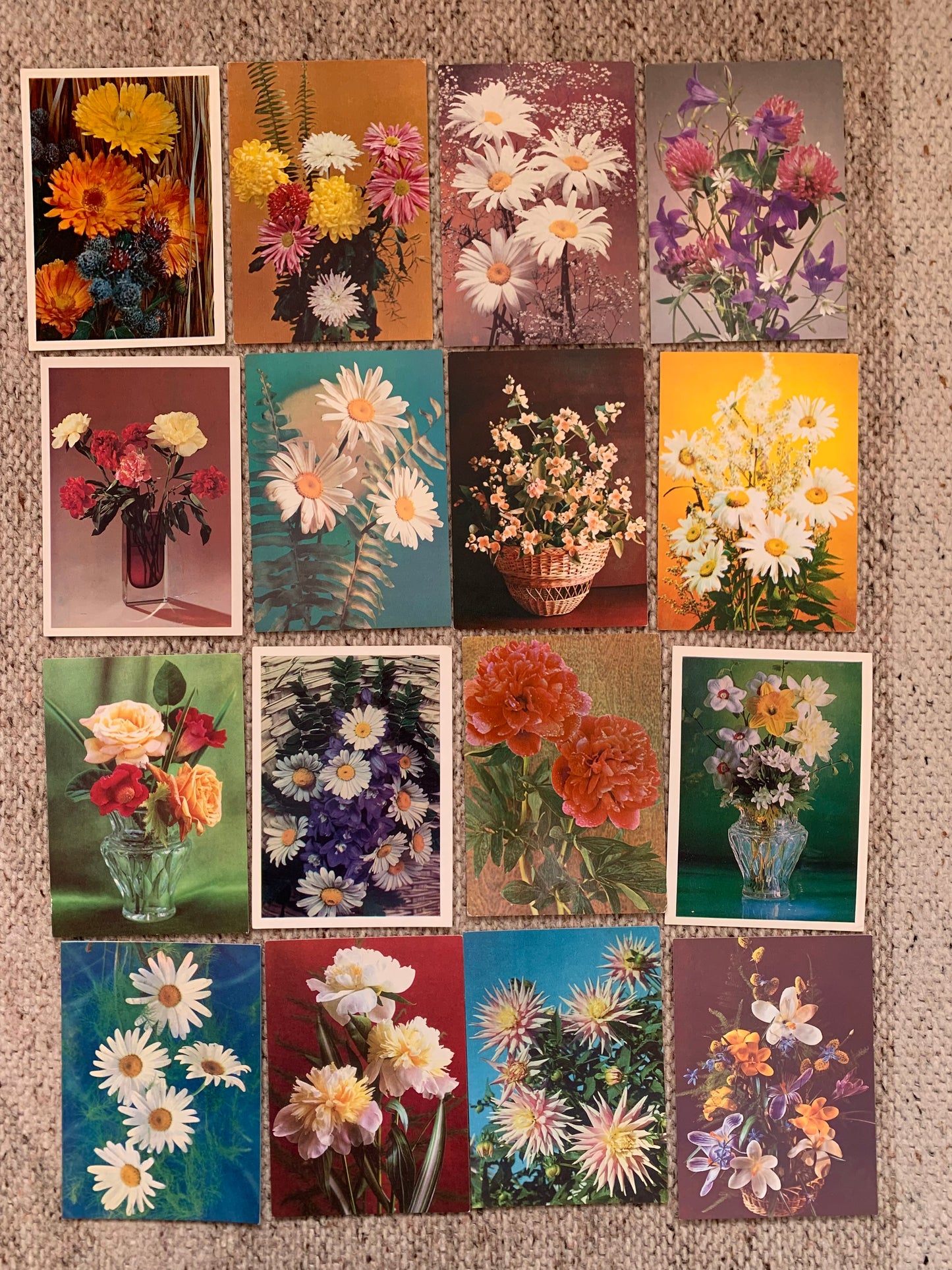 16 Unused FLOWER / FLORAL postcards - Printed in USSR - 1970-1980s