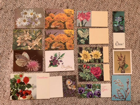16 Unused small FLOWER / FLORAL postcards - Printed in USSR - 1970-1980s