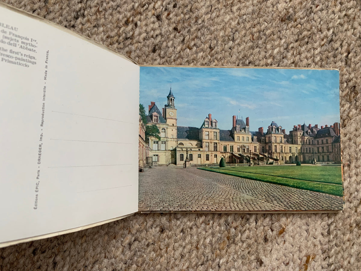 POSTCARDS in booklet - Fontainebleau - 12 Cartes Postales En Couleurs Du Chateau - Colored Postcards From The Castle in France