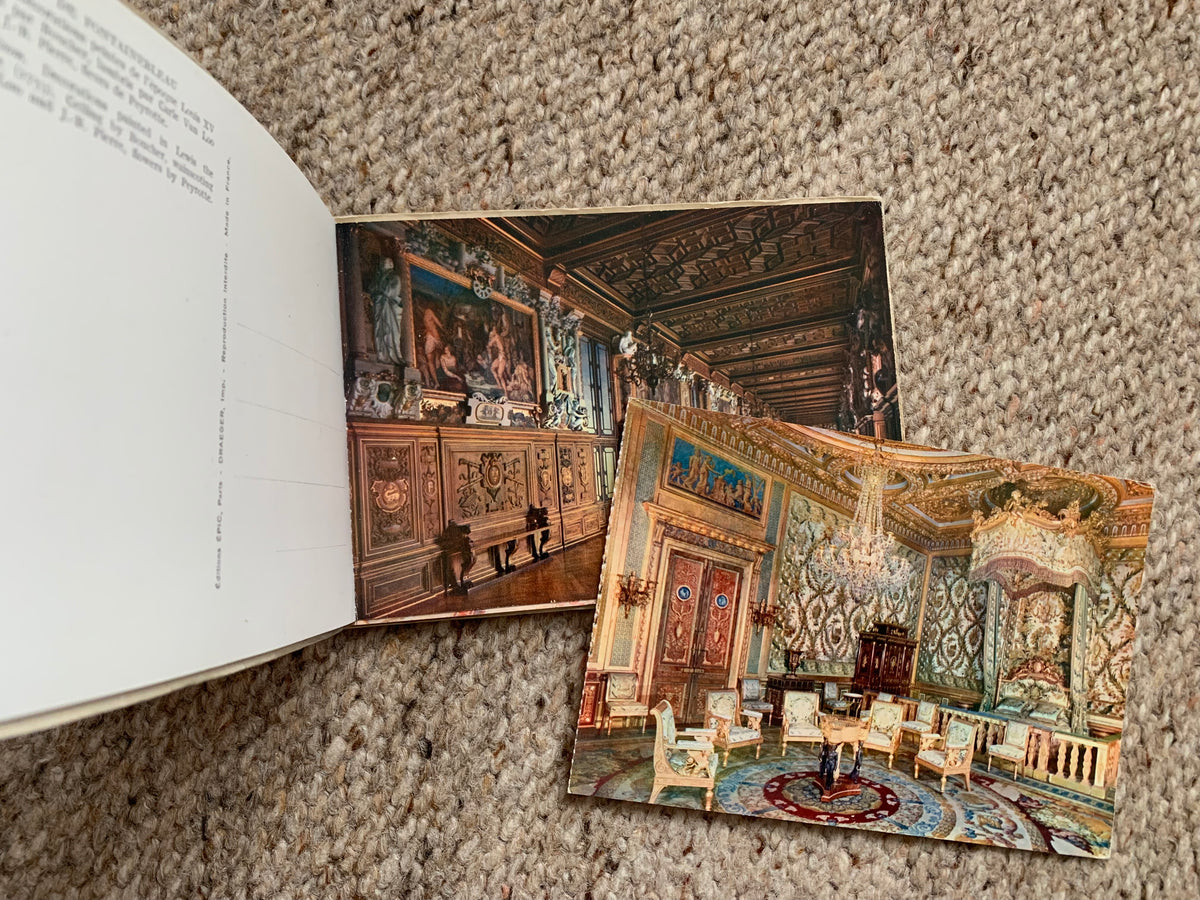 POSTCARDS in booklet - Fontainebleau - 12 Cartes Postales En Couleurs Du Chateau - Colored Postcards From The Castle in France