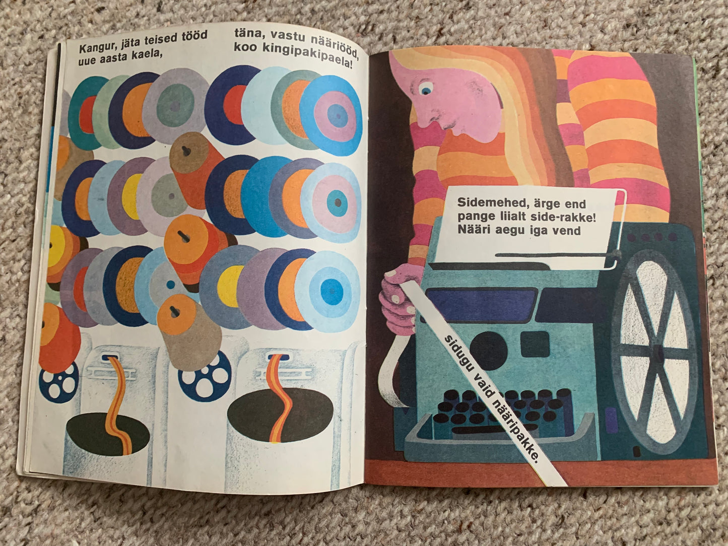 Vintage Children's Book in Estonian - NÄÄRIAMETID - Lovely retro illustrations - Printed in USSR - 1977