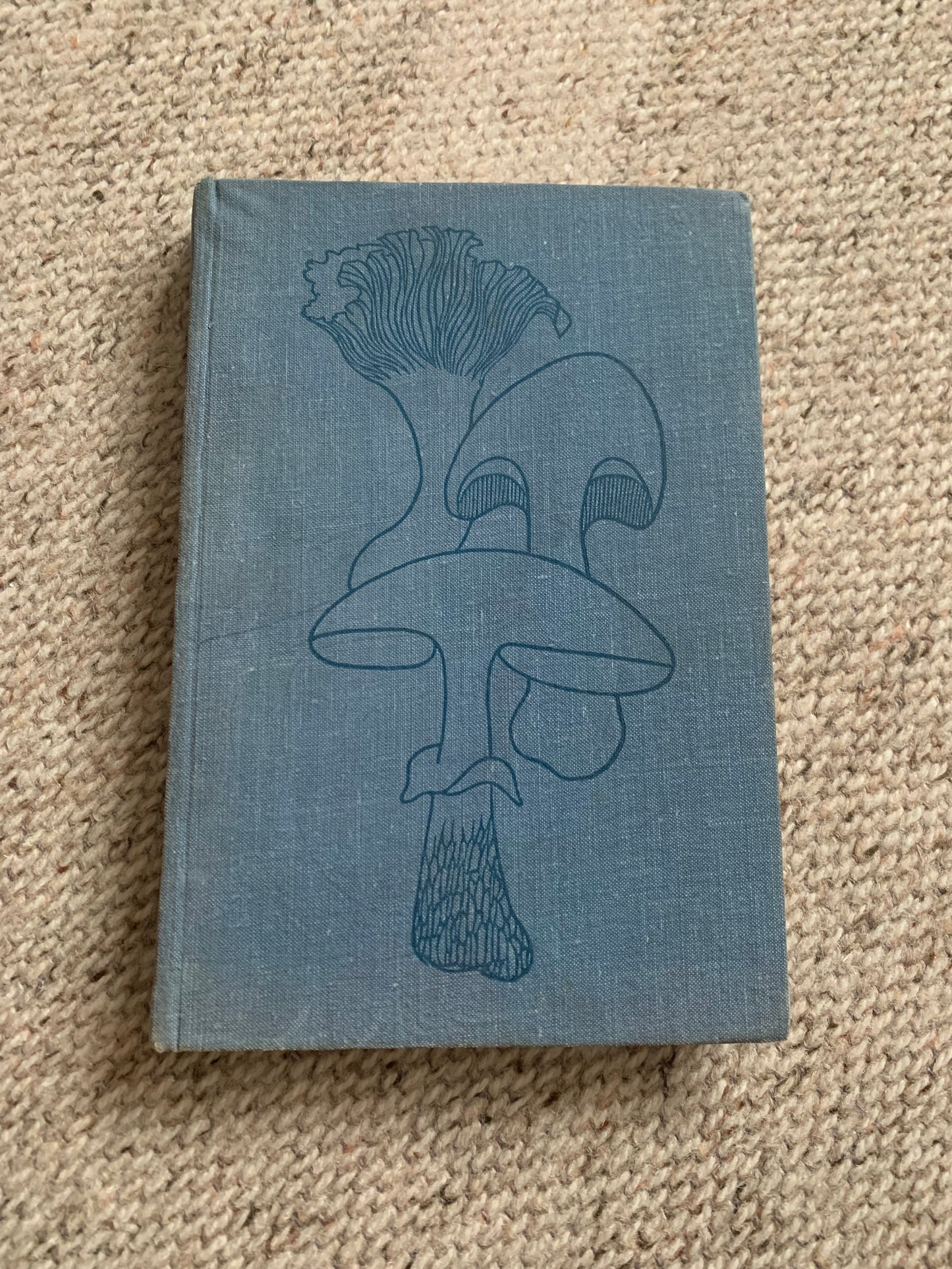 Vintage Reference Book in Estonian - SEENED - MUSHROOMS - Printed in USSR - 1966