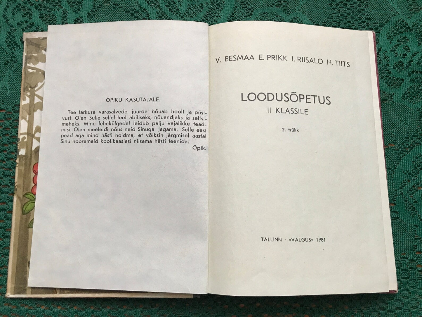 Vintage Estonian Biology School Book - old Soviet Natural Science School book - Printed in USSR - 1981