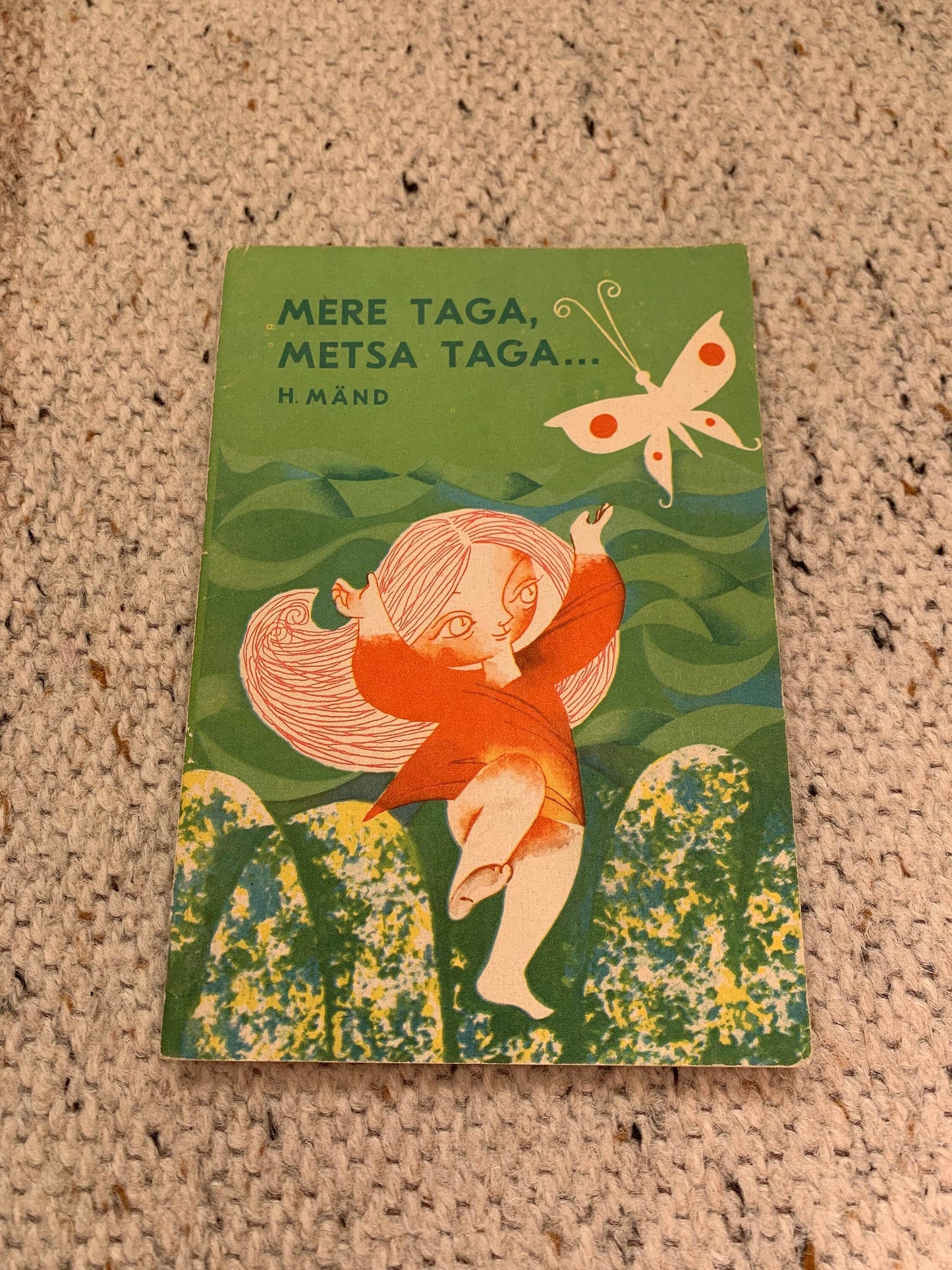 Vintage Estonian Children's Book - MERE TAGA, METSA TAGA (Behind the Sea, Behind the Forest) - Gorgeous illustrations - 1969