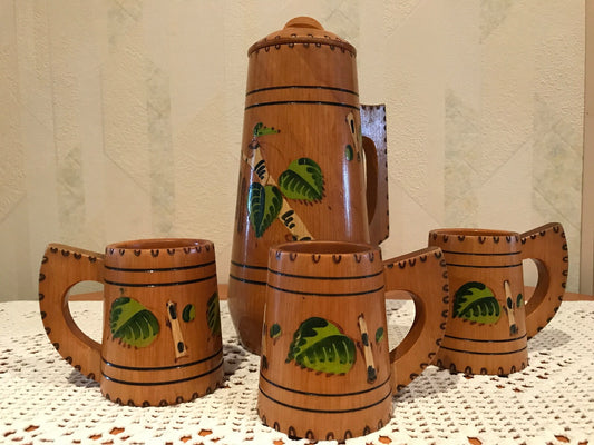 Vintage set of decorated wooden jug with 3 cups - Burnt pattern lacquered - Collectible tableware - Retro home decor tableware - Handmade - 1990s